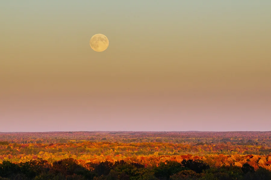 Full moon over the Blue Hills